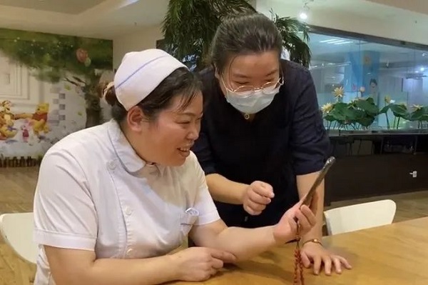 媽媽“雙線”戰(zhàn)疫，女兒報(bào)考醫(yī)學(xué)專業(yè)被錄取
