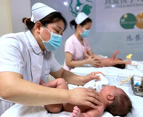 媽媽“雙線”戰(zhàn)疫，女兒報(bào)考醫(yī)學(xué)專業(yè)被錄取